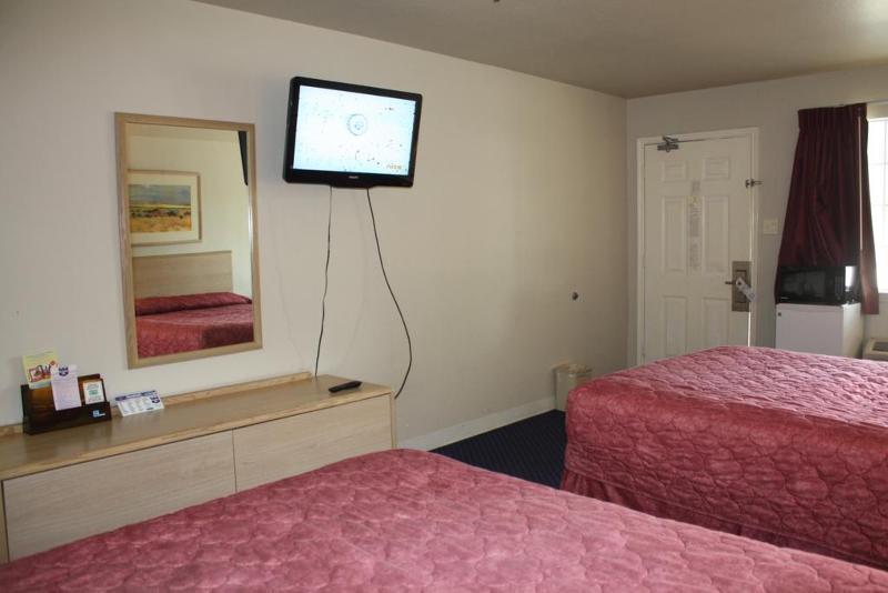 Quality Inn & Suites Fort Worth Extérieur photo
